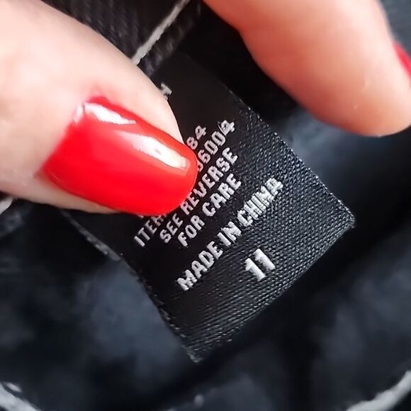 HT Hot Topic Black Carpenter Cargo Pants Jeans 11 W 32 L 31 (5E) - Picture 8 of 11